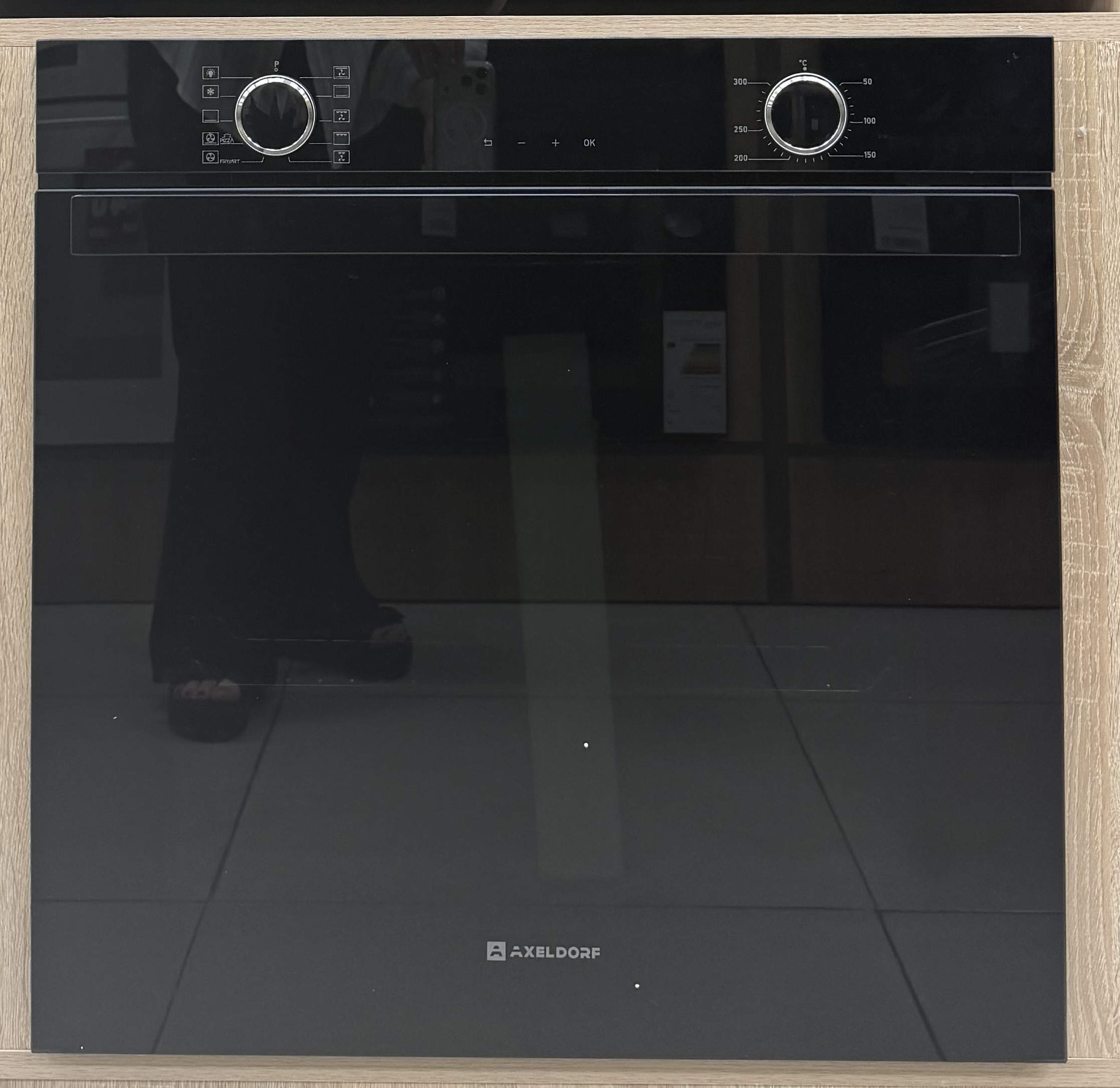 AXELDORF  духовой шкаф электрический   BN-88-2 BLACK LUXE     черная ,стекло
